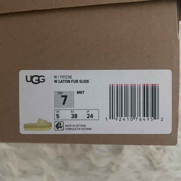 UGG Laton Fur Slide SZ 7 BRAND NEW 💛⭐️🌻🌝 - Picture 10 of 10